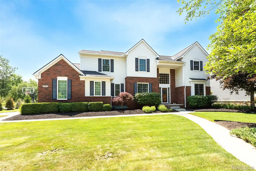 1162 Gentry Drive South Lyon City MI 48178
