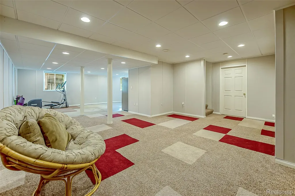 1162 Gentry Drive South Lyon City MI 48178