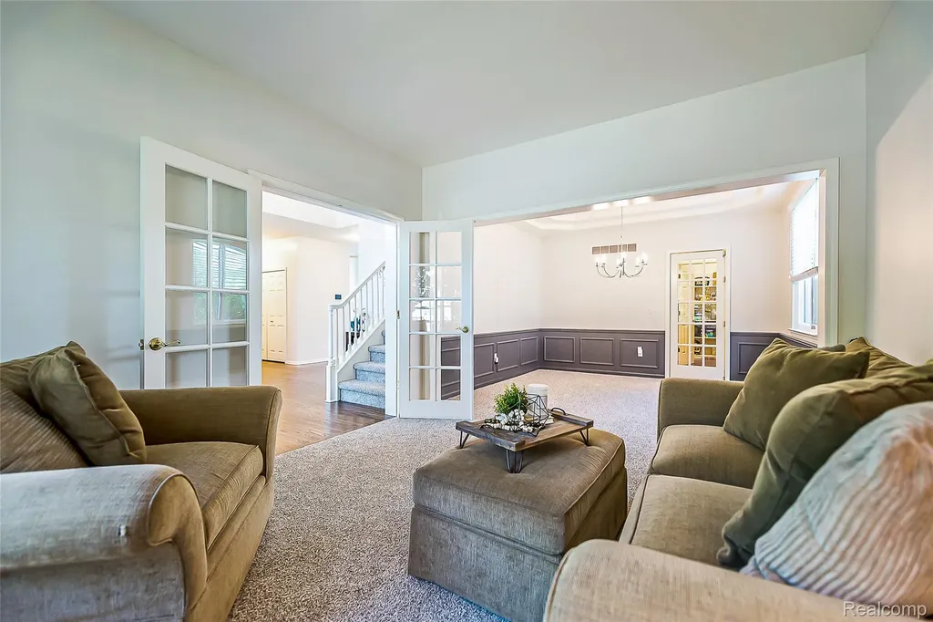 1162 Gentry Drive South Lyon City MI 48178