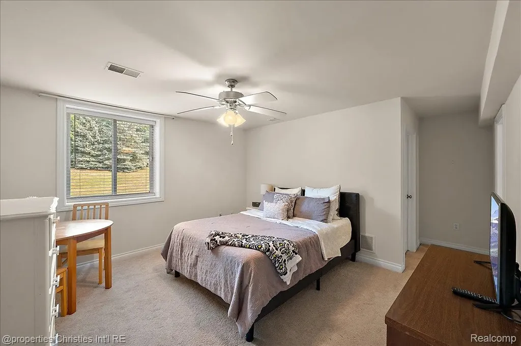 3181 Ivy Lane Grand Blanc Charter Township MI 48439