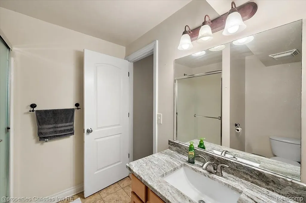 3181 Ivy Lane Grand Blanc Charter Township MI 48439