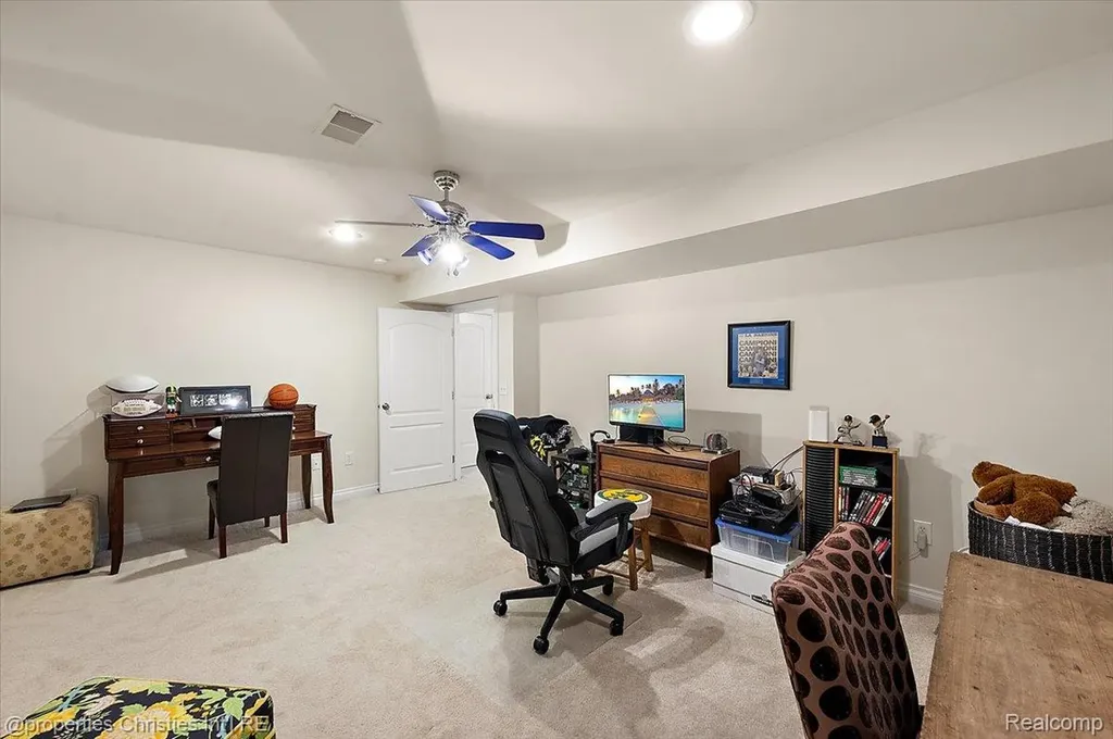 3181 Ivy Lane Grand Blanc Charter Township MI 48439