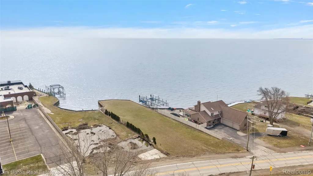 37340 Jefferson Avenue Harrison Charter Township MI 48045
