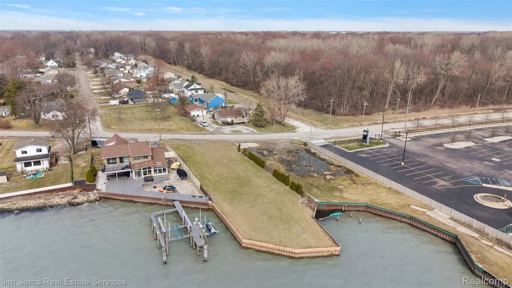 37340 Jefferson Avenue Harrison Charter Township MI 48045
