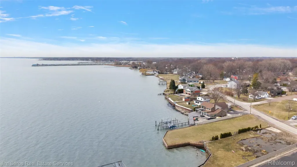 37340 Jefferson Avenue Harrison Charter Township MI 48045