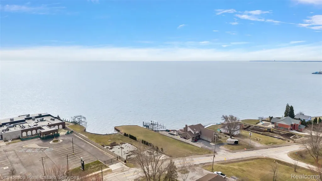 37340 Jefferson Avenue Harrison Charter Township MI 48045
