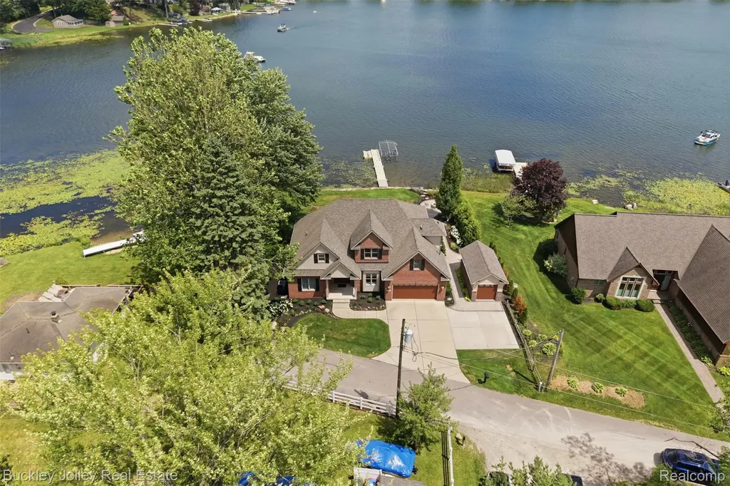 3871 Homestead Drive Genoa Township MI 48843