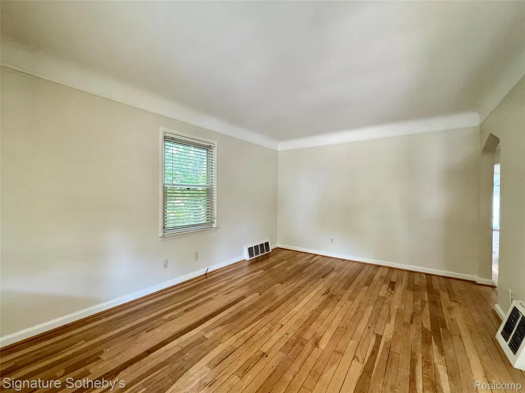 911 S Wilson Avenue Royal Oak City MI 48067