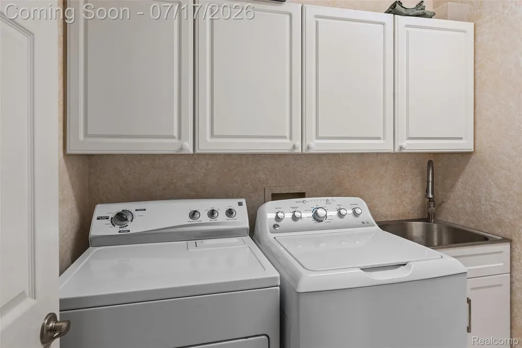 39681 Muirfield Lane Northville Township MI 48168
