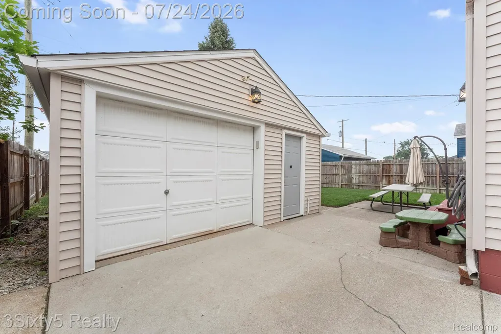 3675 17th Street Wyandotte City MI 48192