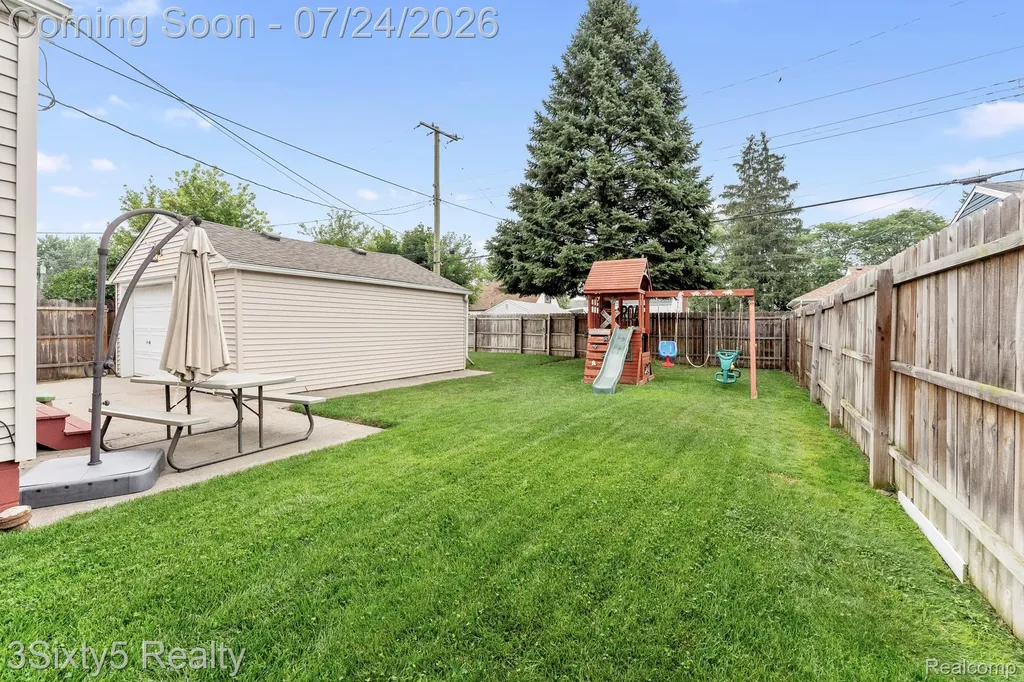 3675 17th Street Wyandotte City MI 48192
