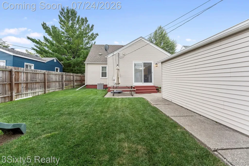 3675 17th Street Wyandotte City MI 48192