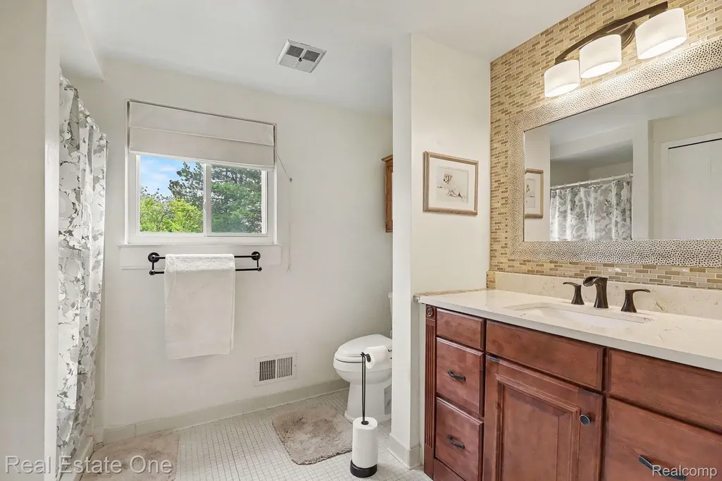 6570 Edgewood Road Canton Charter Township MI 48187