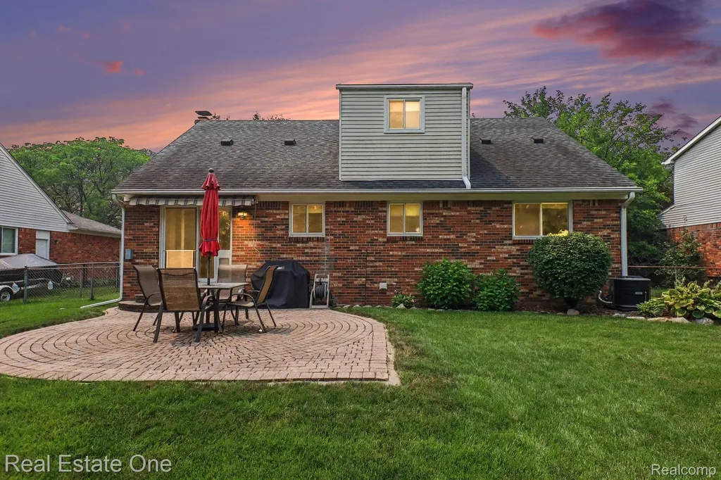 6570 Edgewood Road Canton Charter Township MI 48187