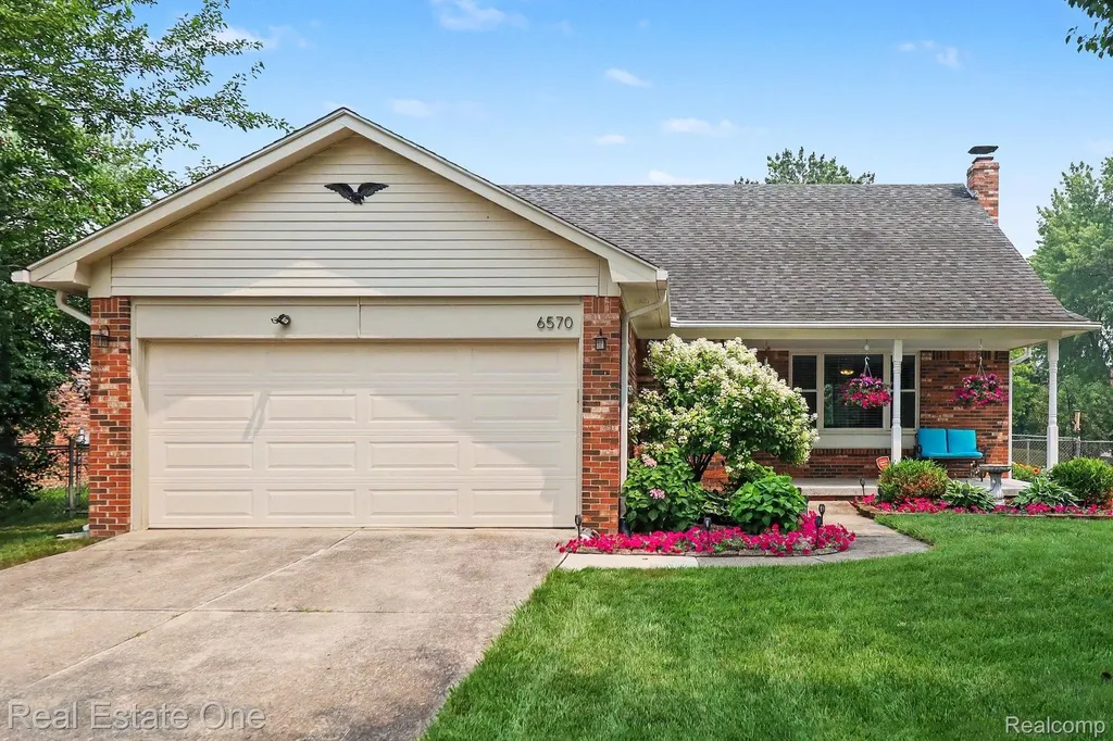 6570 Edgewood Road Canton Charter Township MI 48187