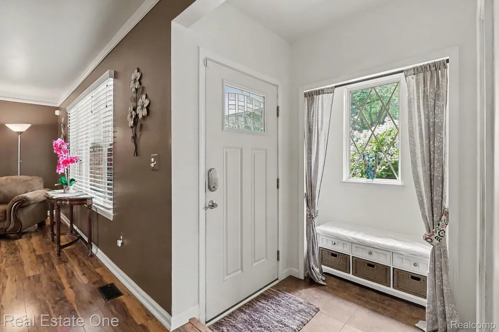 6570 Edgewood Road Canton Charter Township MI 48187