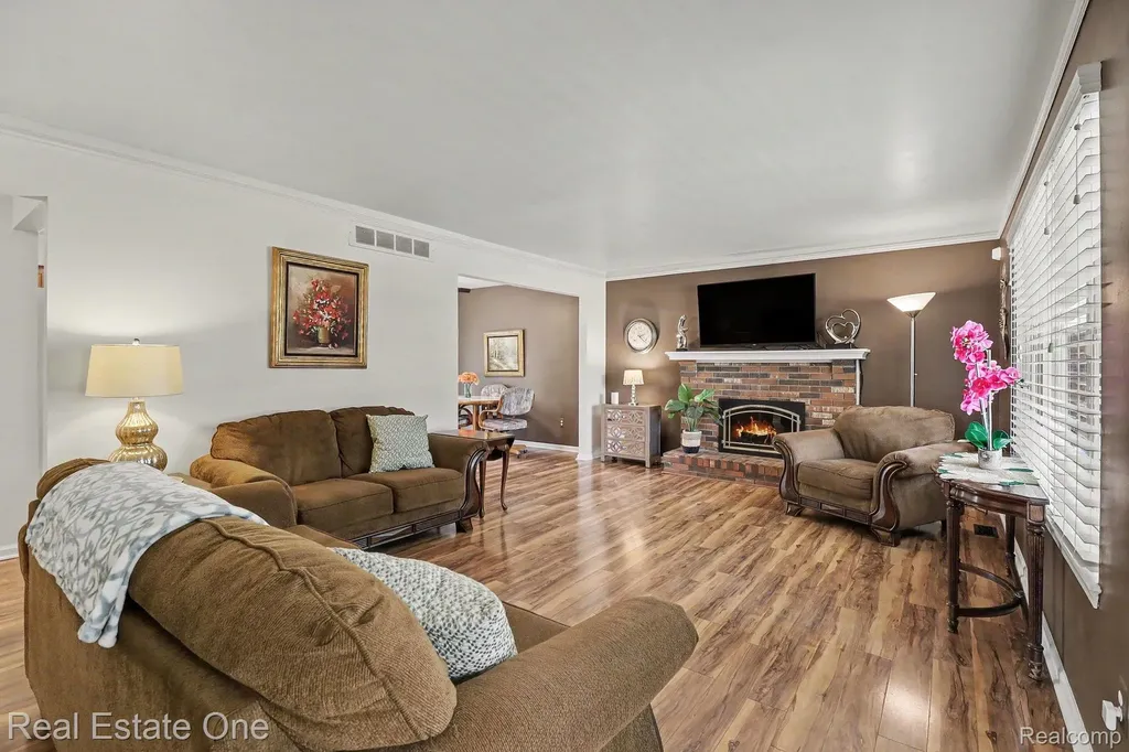 6570 Edgewood Road Canton Charter Township MI 48187