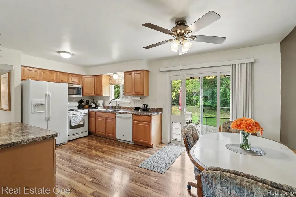 6570 Edgewood Road Canton Charter Township MI 48187
