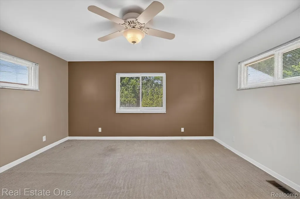 28662 Sheridan Street Garden City City MI 48135