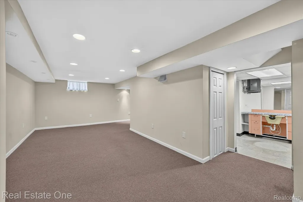 28662 Sheridan Street Garden City City MI 48135