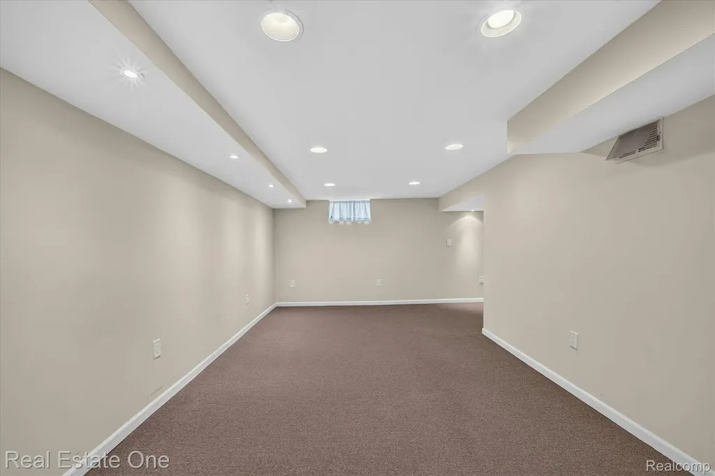 28662 Sheridan Street Garden City City MI 48135