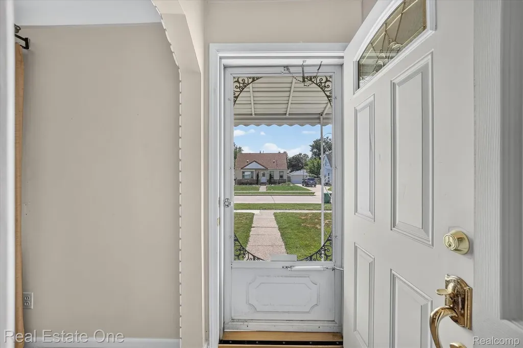 28662 Sheridan Street Garden City City MI 48135