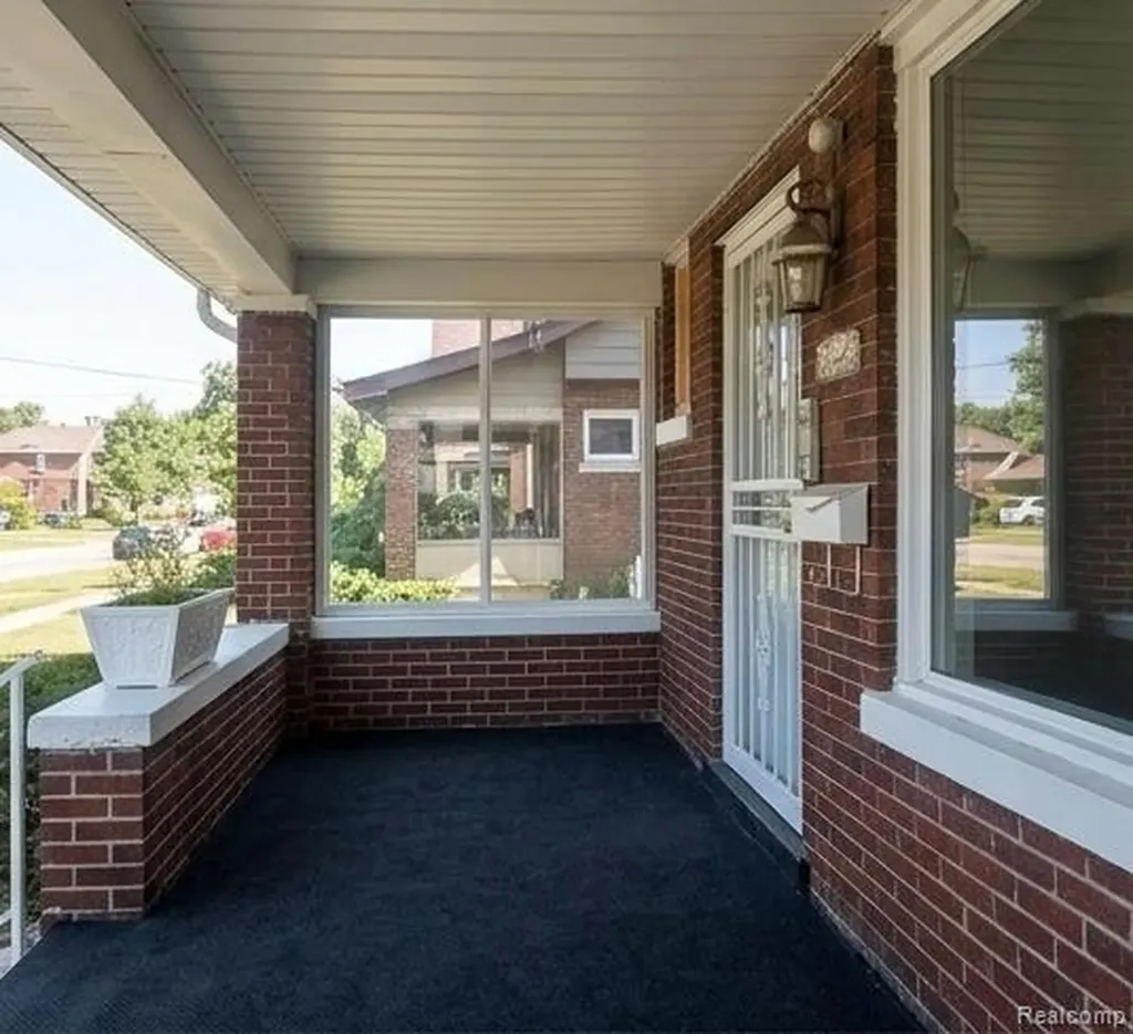14150 Strathmoor Street Detroit City MI 48227