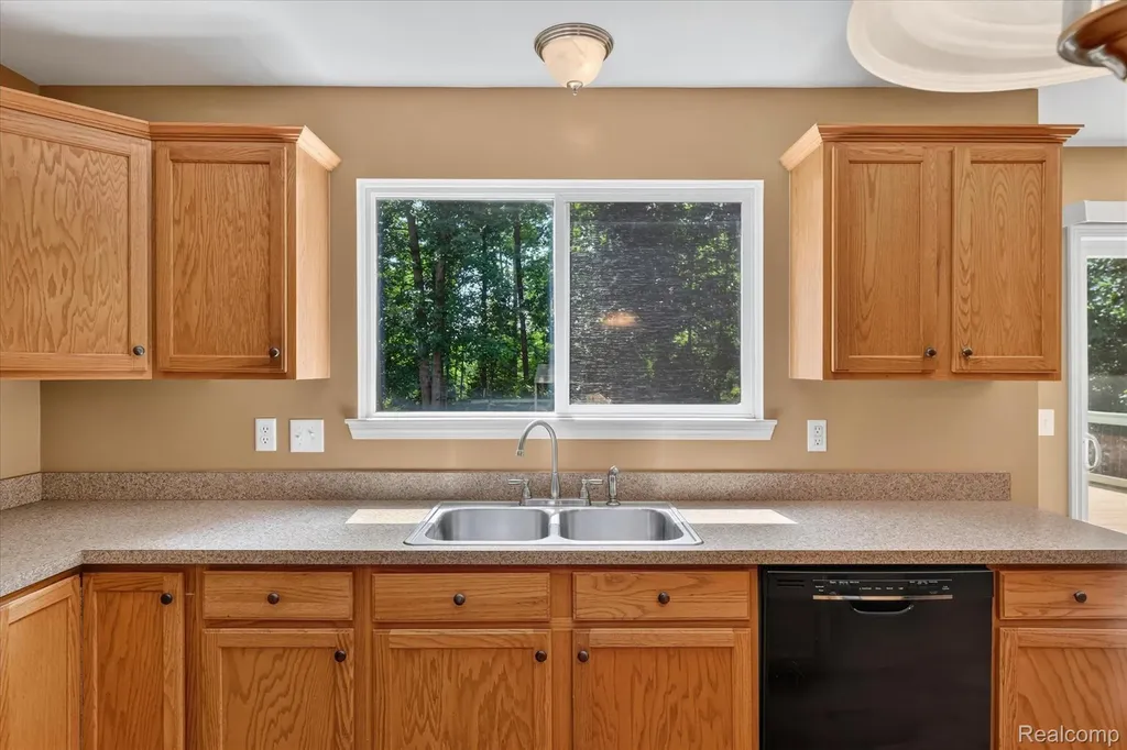2445 Lorraina Lane Hartland Township MI 48353