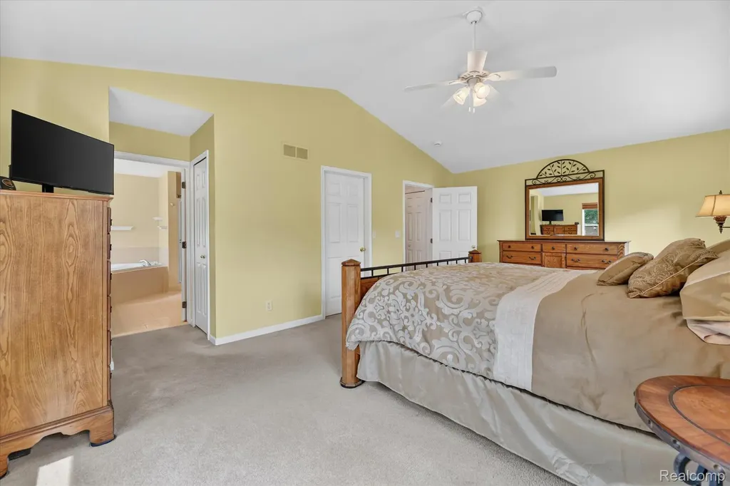 2445 Lorraina Lane Hartland Township MI 48353