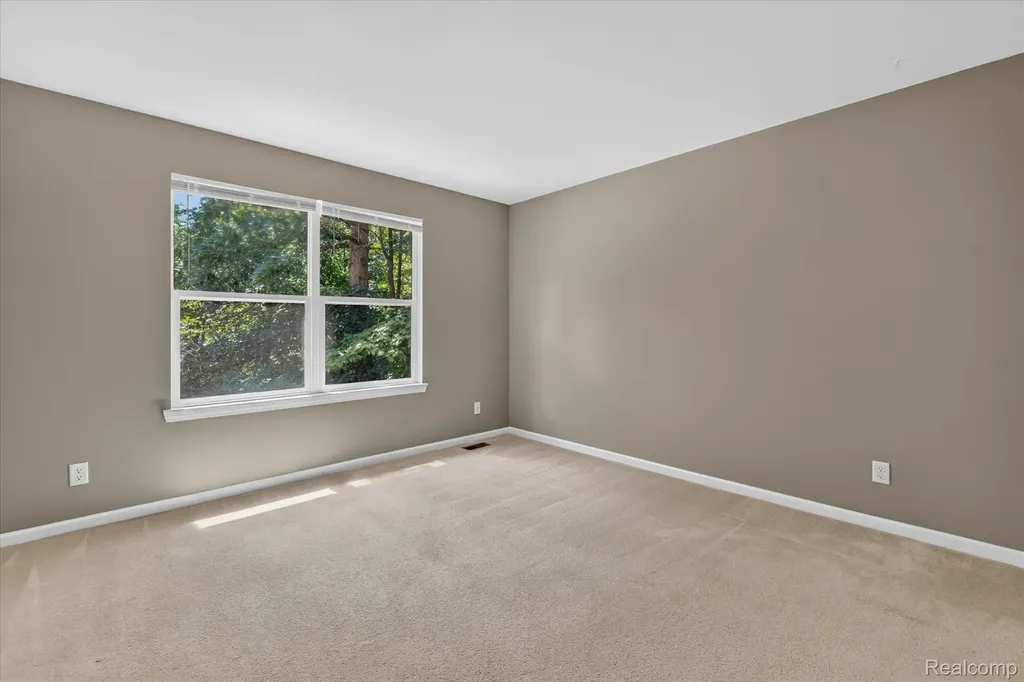 2445 Lorraina Lane Hartland Township MI 48353