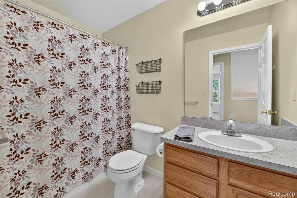 2445 Lorraina Lane Hartland Township MI 48353