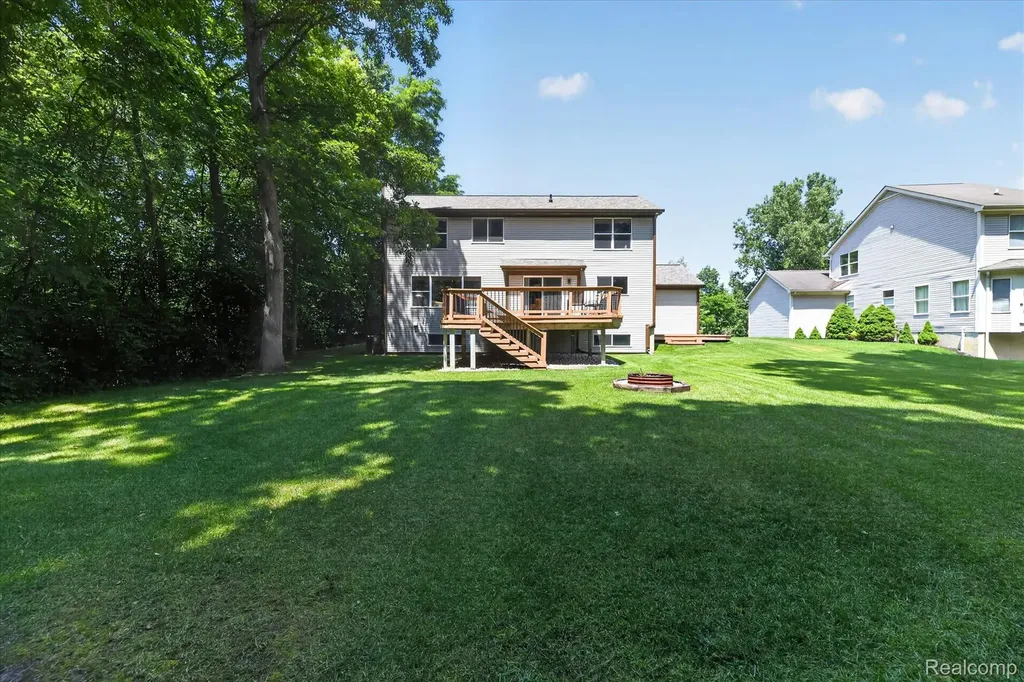 2445 Lorraina Lane Hartland Township MI 48353