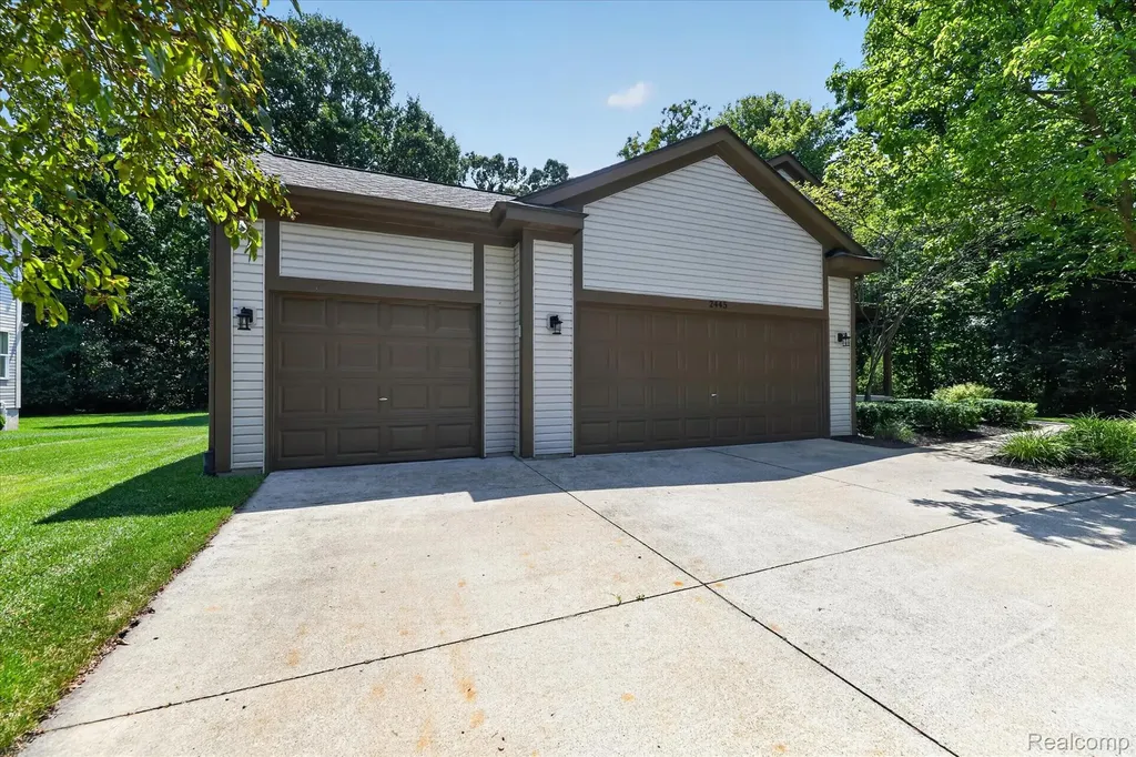 2445 Lorraina Lane Hartland Township MI 48353