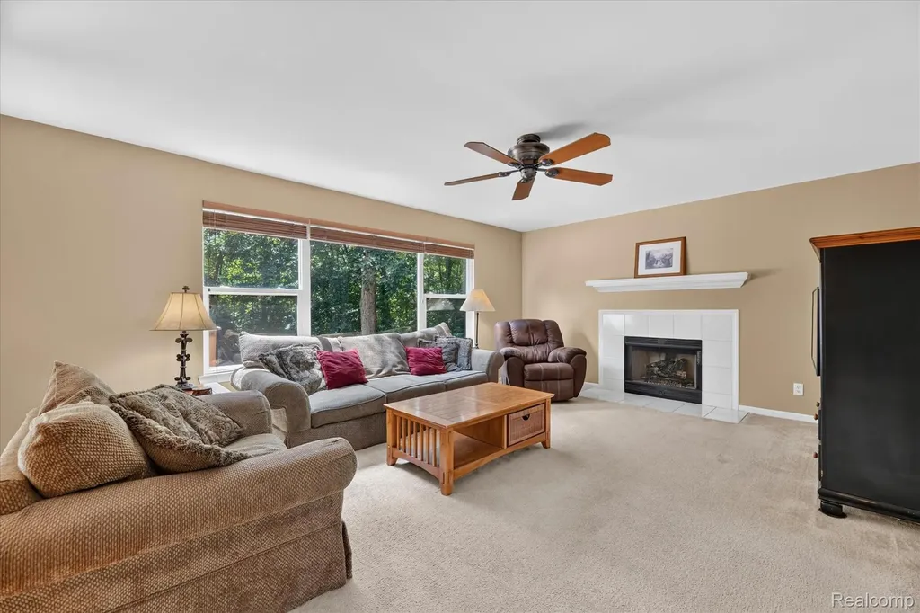 2445 Lorraina Lane Hartland Township MI 48353