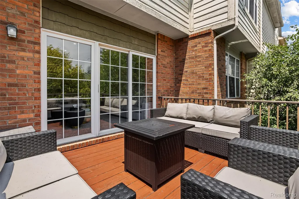 10 Bradford Court Dearborn City MI 48126