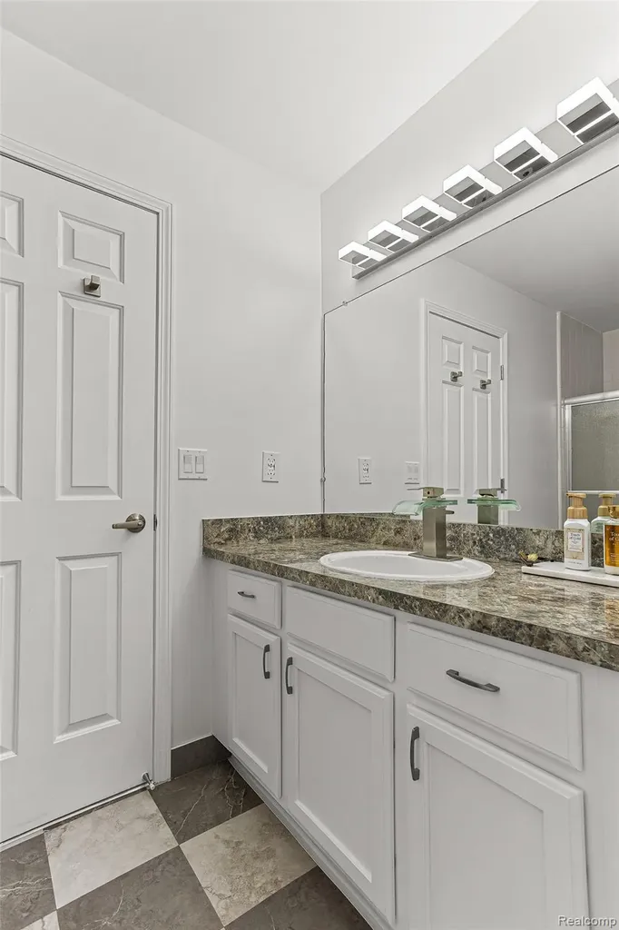 10 Bradford Court Dearborn City MI 48126