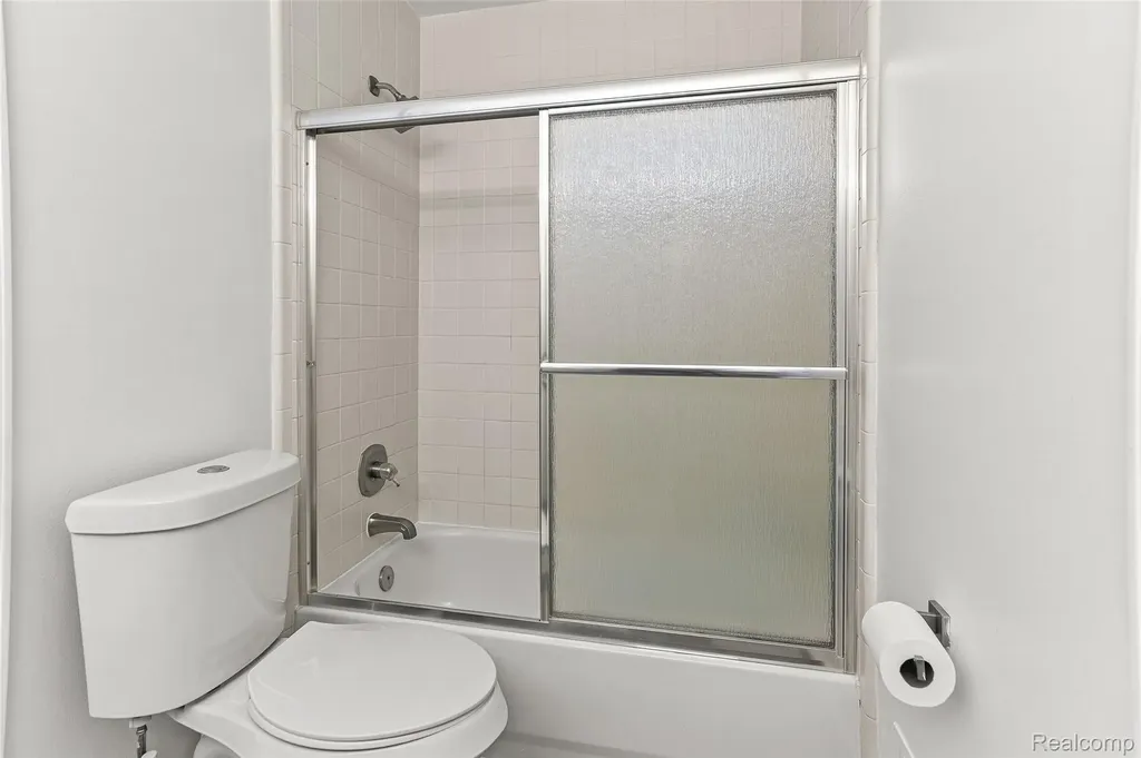 10 Bradford Court Dearborn City MI 48126