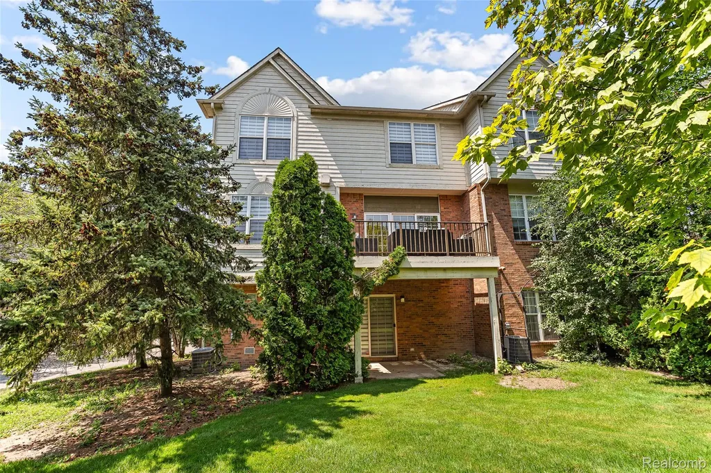10 Bradford Court Dearborn City MI 48126