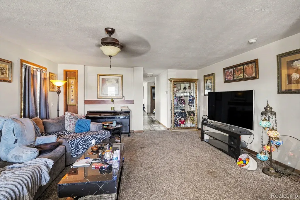 6289 Sleeping Beauty Genesee Charter Township MI 48430