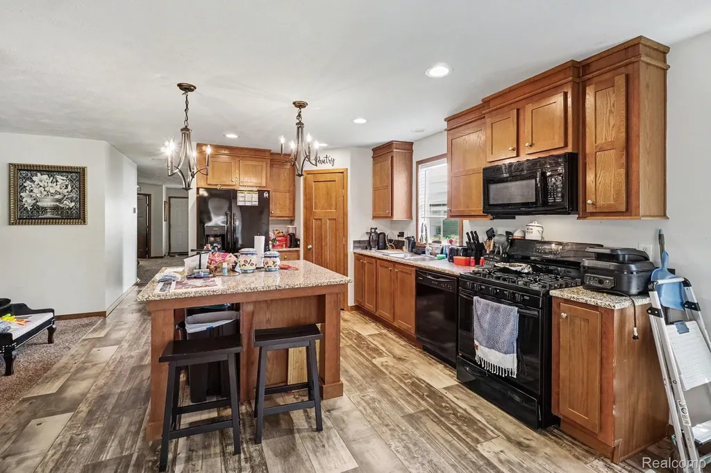 6289 Sleeping Beauty Genesee Charter Township MI 48430