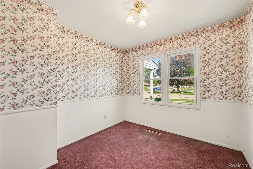29655 Winter Court Garden City City MI 48135