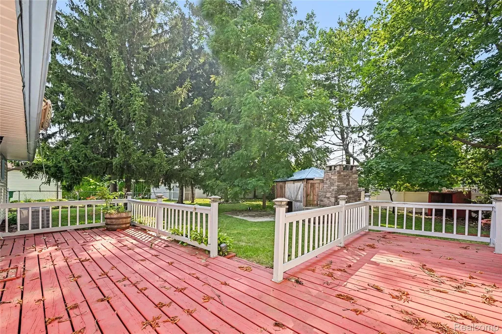29655 Winter Court Garden City City MI 48135