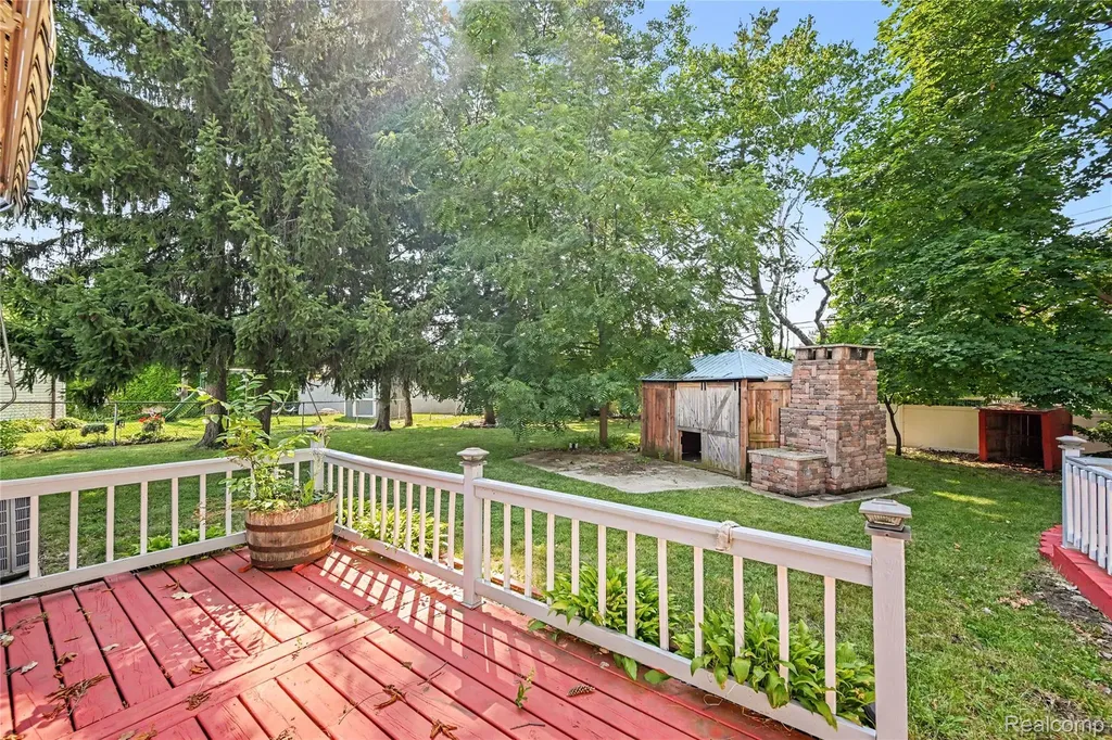 29655 Winter Court Garden City City MI 48135
