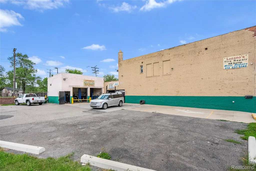 5536 Michigan Avenue Detroit City MI 48210