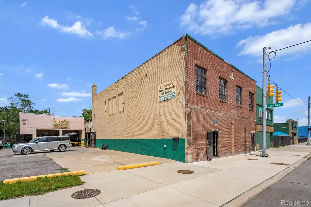 5536 Michigan Avenue Detroit City MI 48210