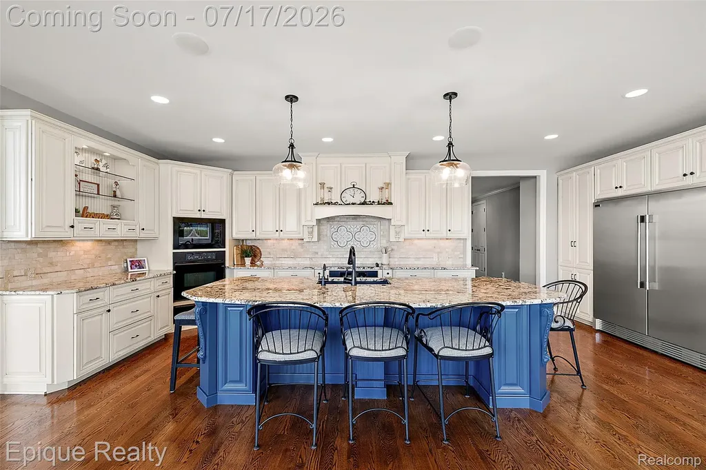565 Shady Oaks Street Orion Charter Township MI 48362