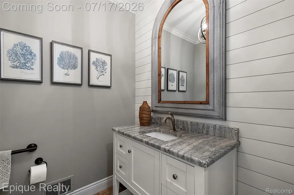 565 Shady Oaks Street Orion Charter Township MI 48362