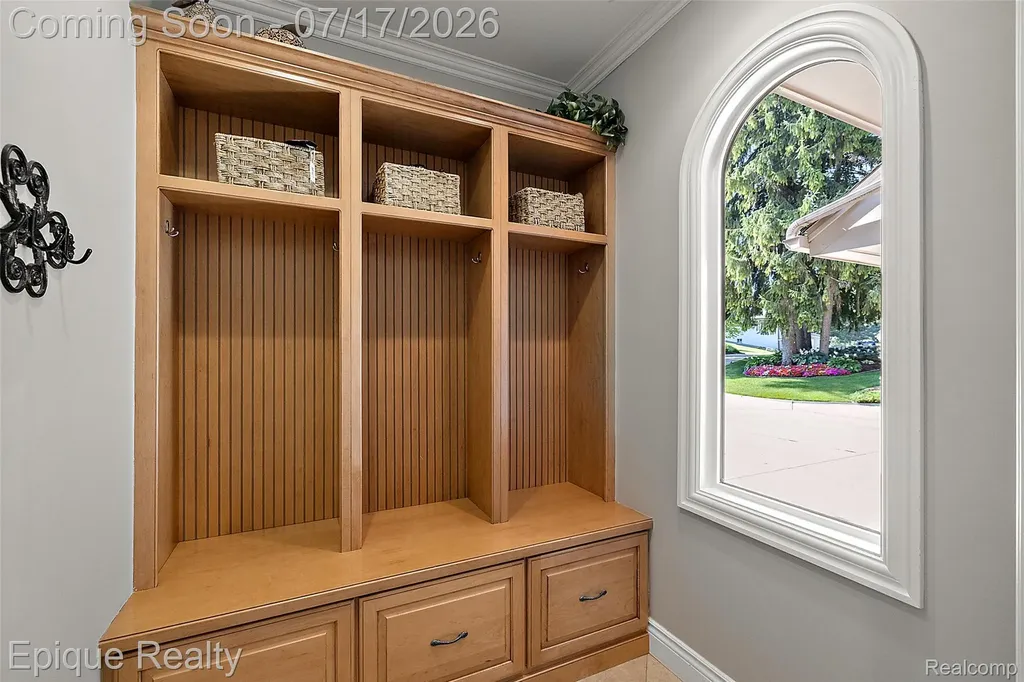 565 Shady Oaks Street Orion Charter Township MI 48362