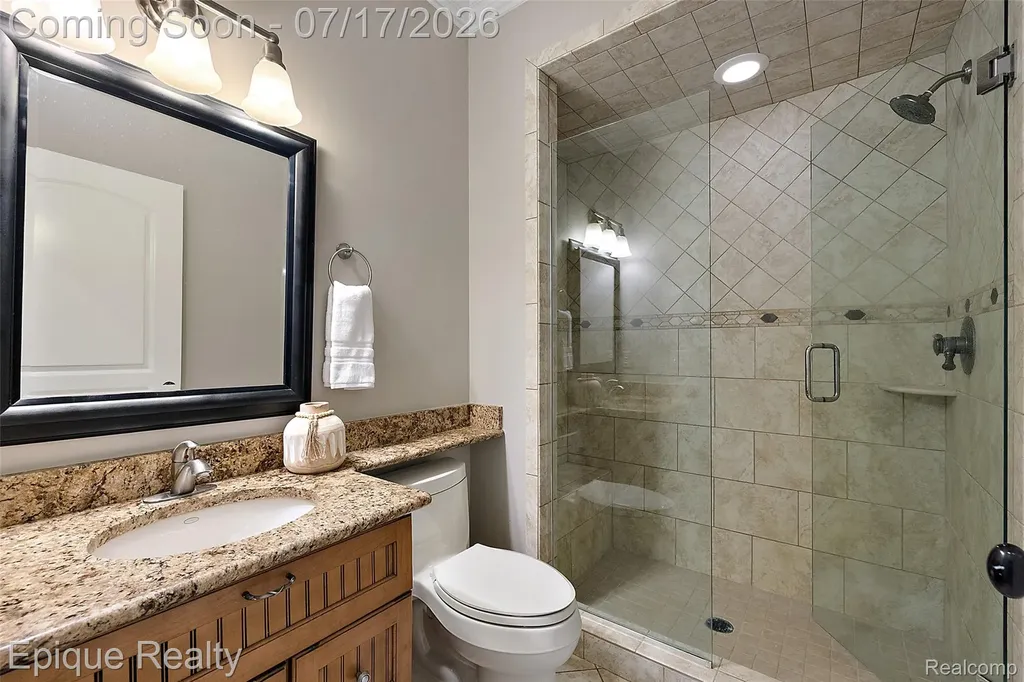 565 Shady Oaks Street Orion Charter Township MI 48362