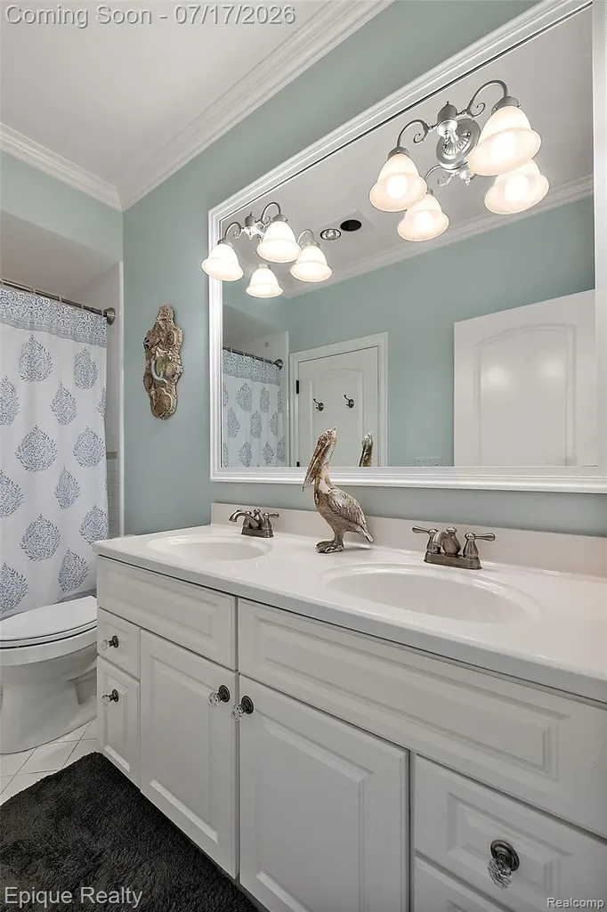 565 Shady Oaks Street Orion Charter Township MI 48362